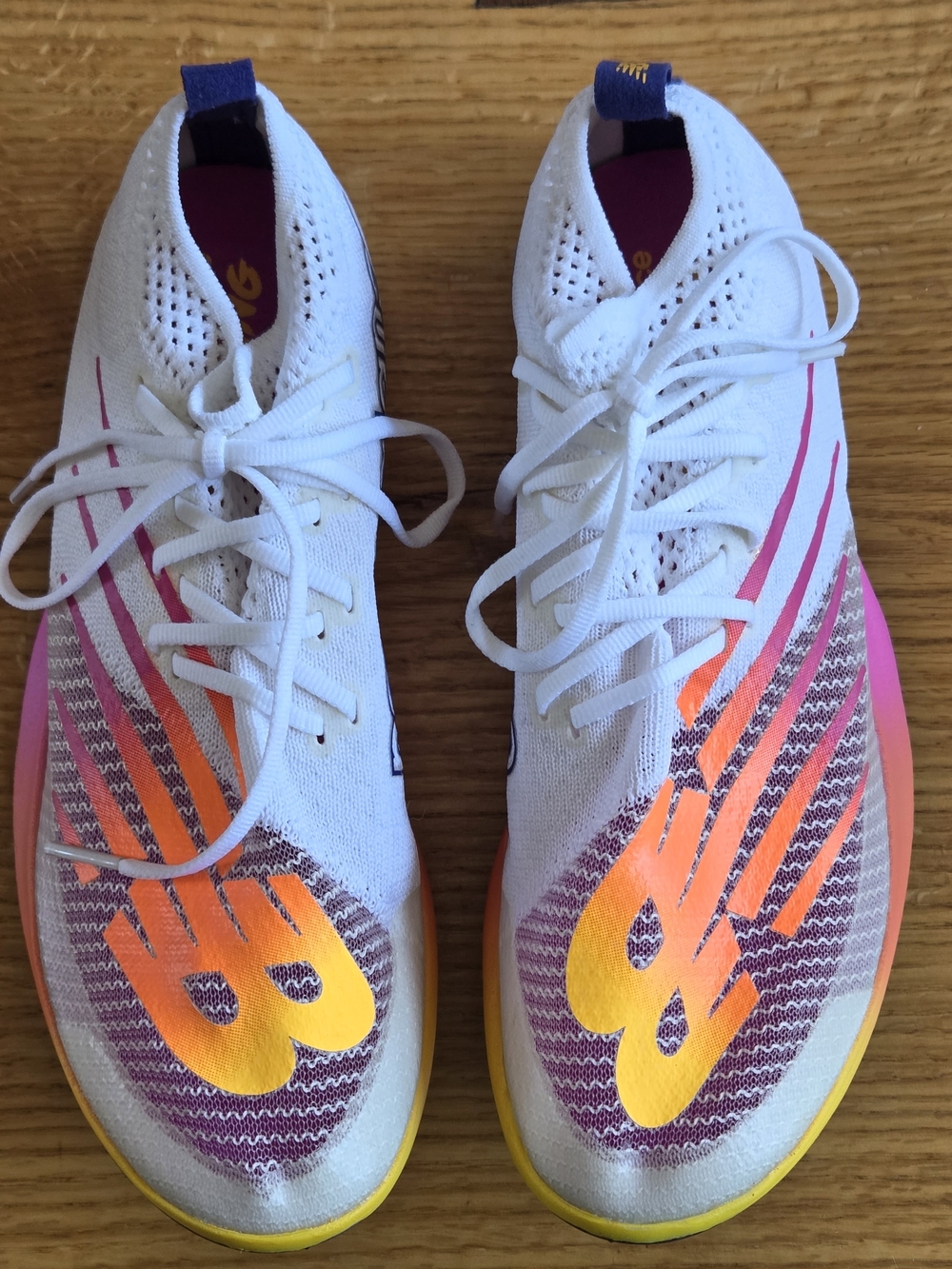 New Balance FuelCell MD-X White Vibrant Apricot - UMDELRE2